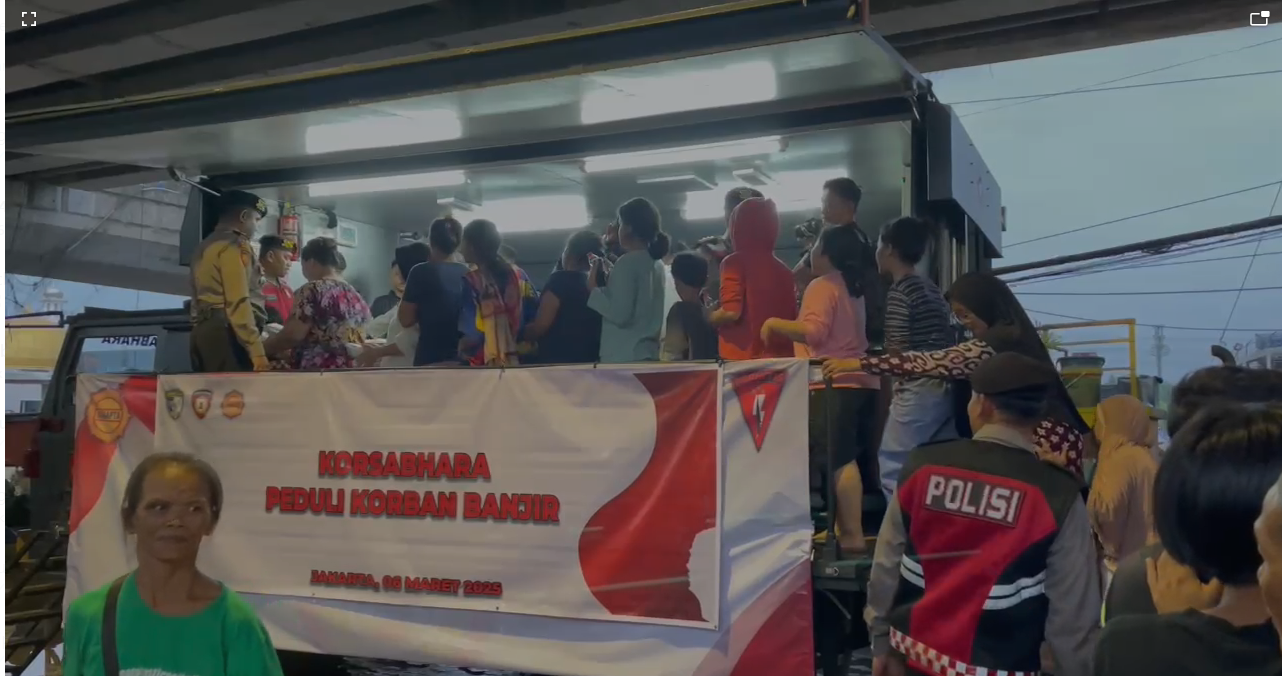 Korsabhara, Baharkam Polri, dan Ditsamapta Polda Metro Jaya Bagikan Takjil di Bulan Ramadan, Wujud Kepedulian Polri kepada Masyarakat
