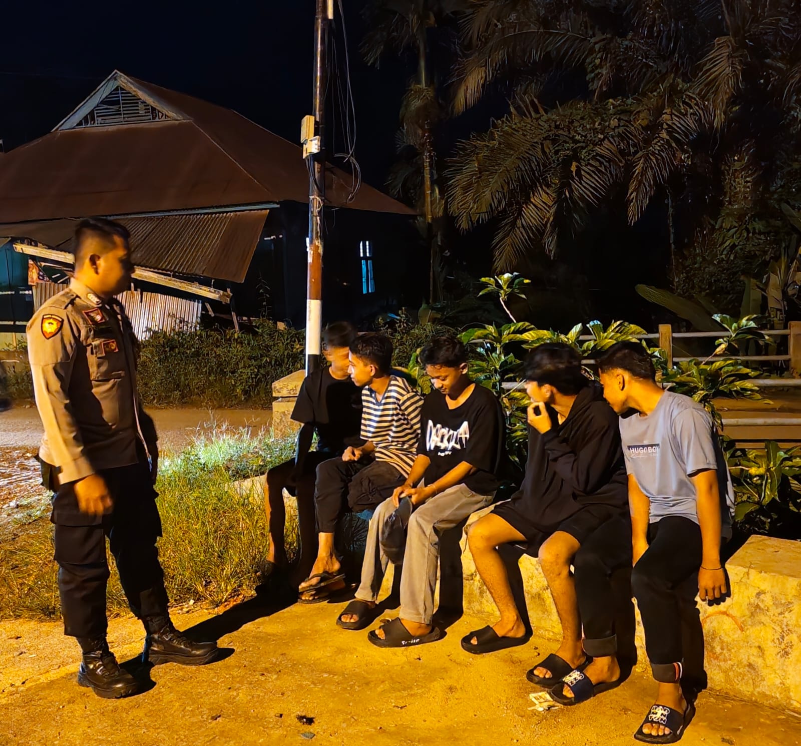 Bebaskan Lubuk Tarok dari Premanisme, Personel Polsek Gencar Laksanakan Patroli dan Himbauan Kamtibmas