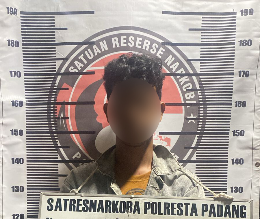 Satresnarkoba Polresta Padang Ringkus Pengedar Sabu di Padang Utara, Anjing Pelacak Dilibatkan