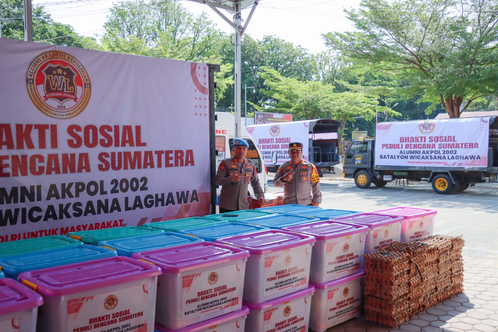 Alumni Akpol 2002 Batalyon Wicaksana Laghawa Salurkan Bantuan untuk Warga Terdampak Bencana di Padang